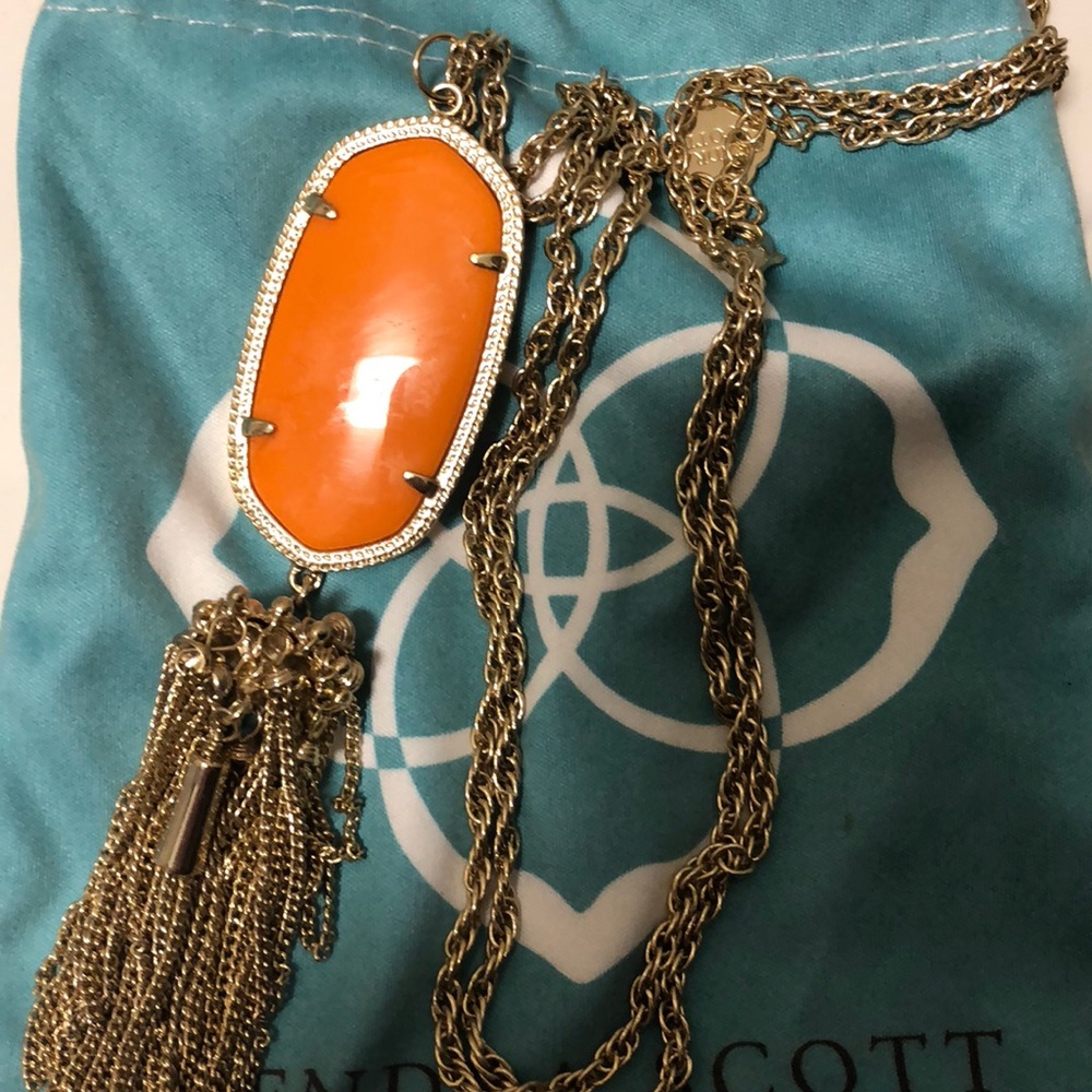 Kendra Scott orange necklace!! 🍊